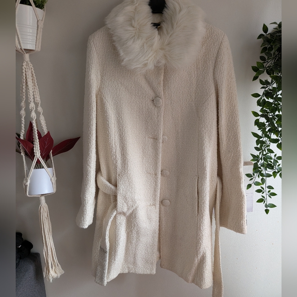 Vintage Le chateau Bouclé Trench Coat with Faux Fur Collar and Self-Tie Waist